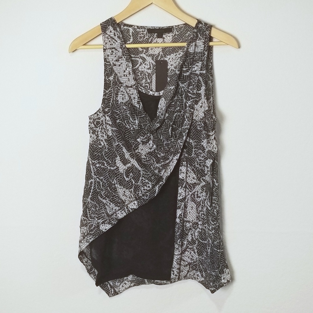 NWT ARYN K sleeveless snap blouse